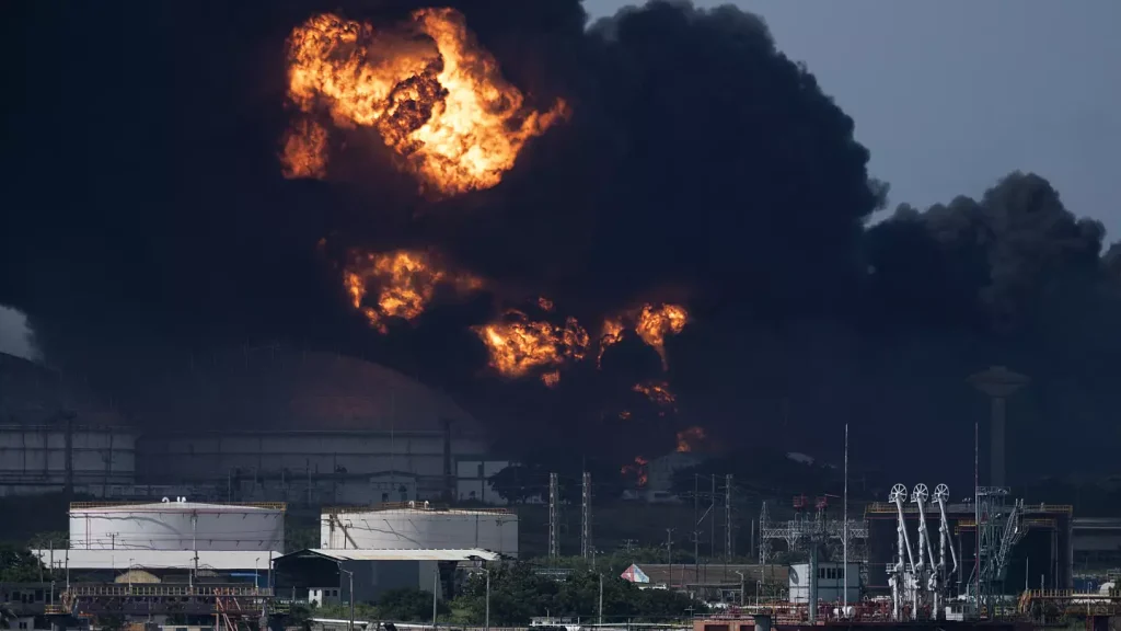 Η Κούβα ζήτησε βοήθεια από τις ΗΠΑ μετά τη φονική πυρκαγιά