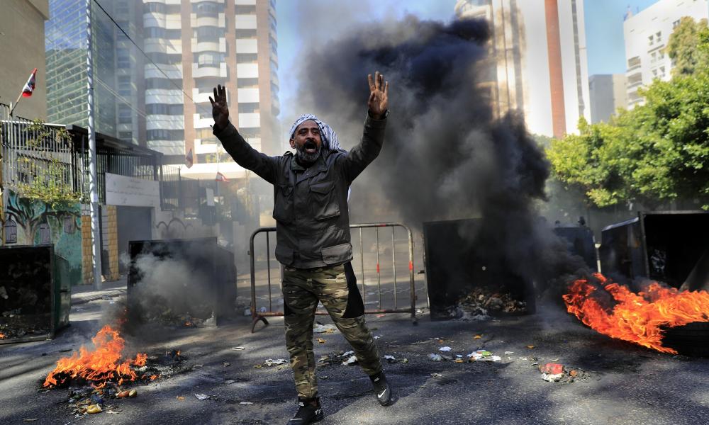 Στο Μπαγκλαντές οι πολίτες επιτέθηκαν σε πολιτικούς για την ακρίβεια και την ενεργειακή ανεπάρκεια (βίντεο)