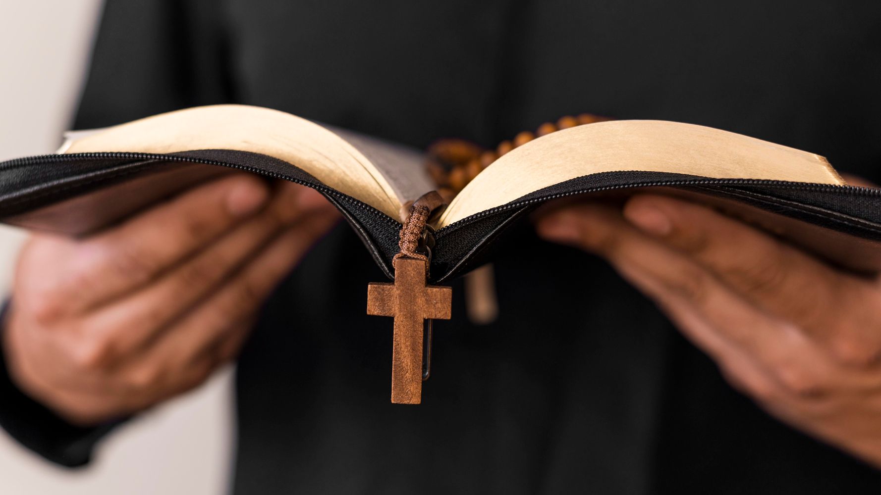 Κολομβία: Στη δημοσιότητα κατάλογος ιερωμένων κατηγορούμενων για σεξουαλικές επιθέσεις σε ανήλικους