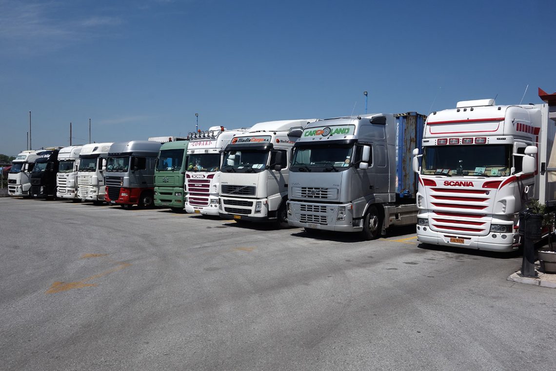 Αιτωλοακαρνανία: Άδειασαν ρεζερβουάρ φορτηγού στο πάρκινγκ Θέρμου και έγιναν «καπνός»