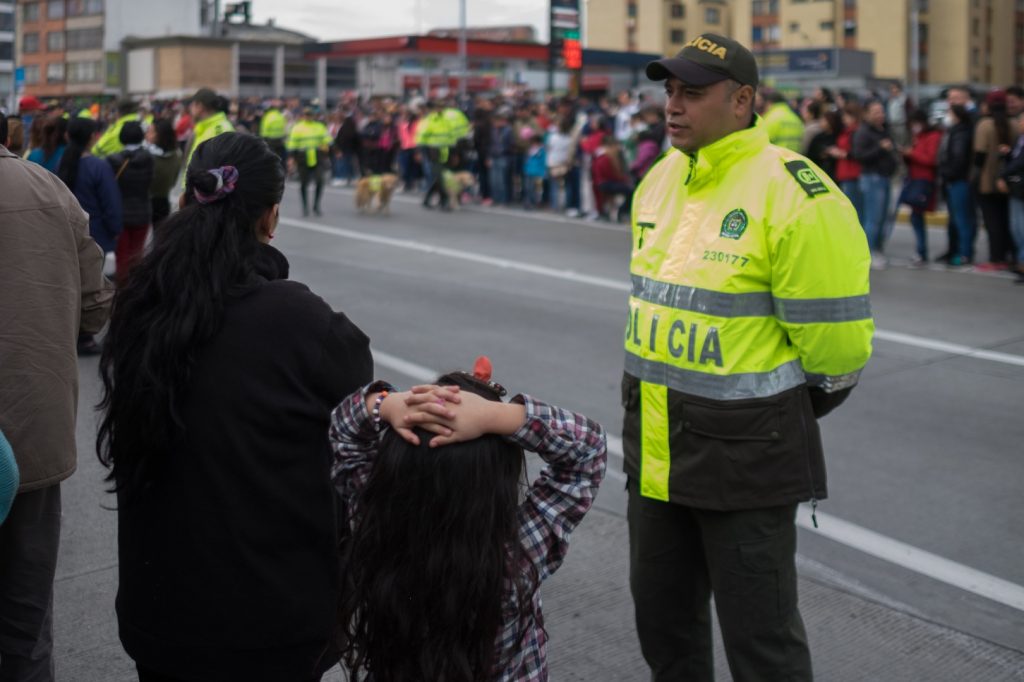 Κολομβία: Δύο δημοσιογράφοι πυροβολήθηκαν και σκοτώθηκαν από αγνώστους σε αυτοκινητόδρομο