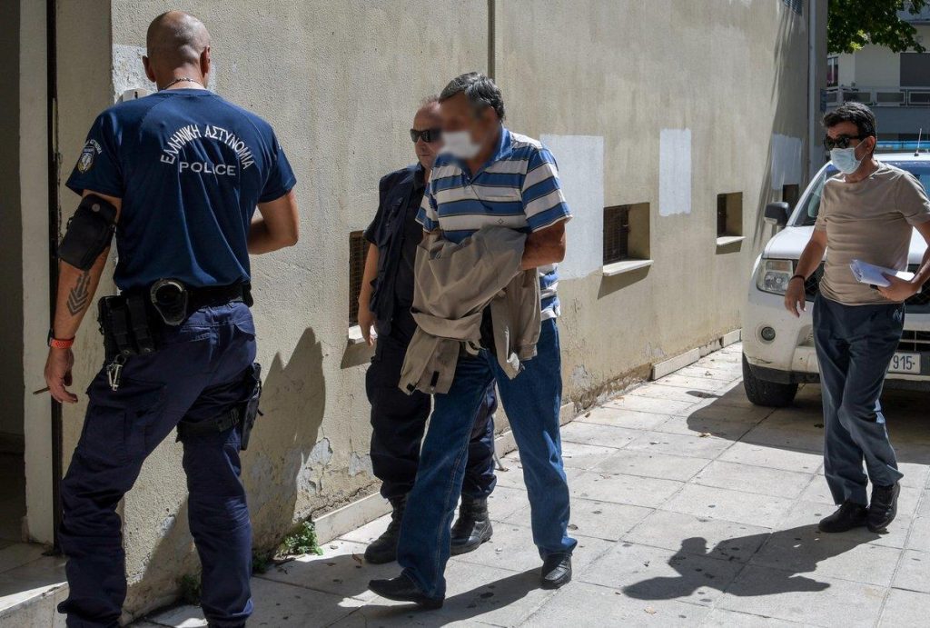 Δήμος Ζίτσας: Παύθηκε από τα καθήκοντά του ο αντιδήμαρχος για την κακοποίηση του γαϊδουριού