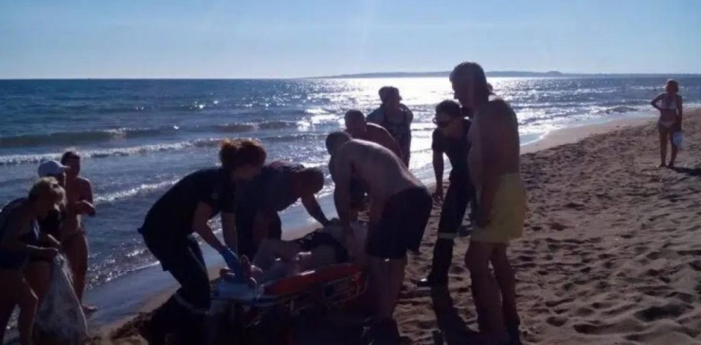 Χαλκιδική: Θρήνος και οδύνη στην κηδεία του 15χρονου που πνίγηκε στη θάλασσα