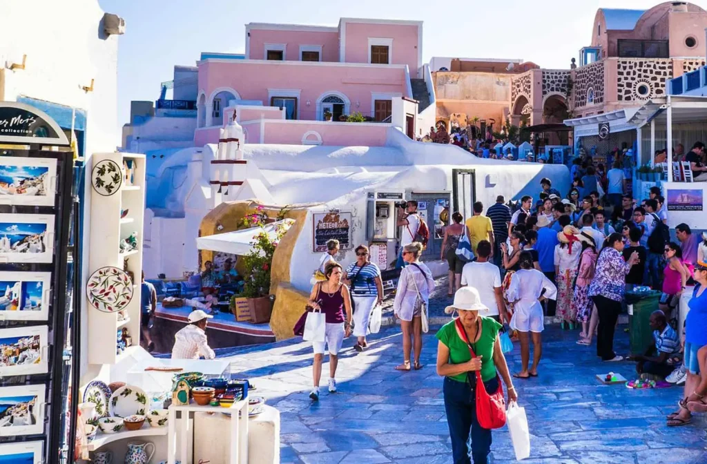 Αυτές είναι οι δέκα ευρωπαϊκές πόλεις που «πνίγονται» από τουρίστες – Τρεις ελληνικές αναμεσά τους