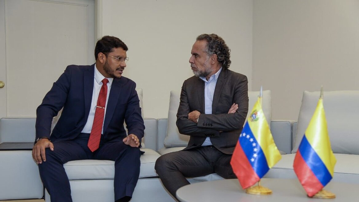 Βενεζουέλα και Κολομβία αποκαθιστούν τις διπλωματικές σχέσεις τους έπειτα από τρία χρόνια