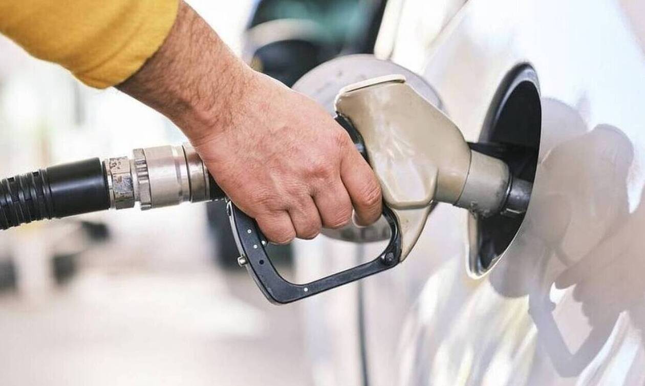 Fuel Pass 2: Δείτε πότε κλείνει η πλατφόρμα αιτήσεων για το επίδομα βενζίνης