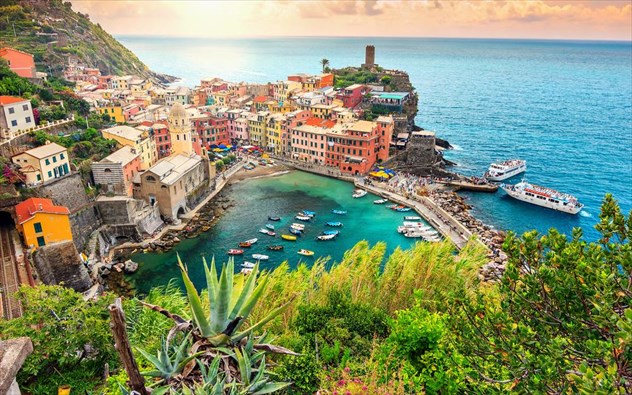 10+2 μέρη του κόσμου που δεν αντέχουν άλλους τουρίστες