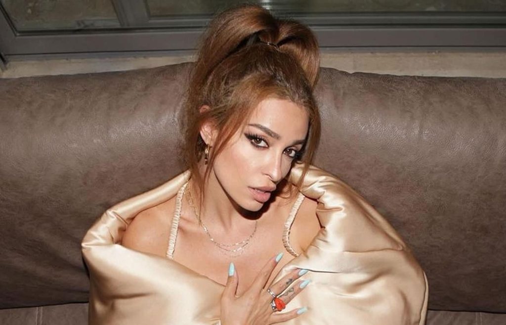 Ελένη Φουρέιρα: Κάνει τζόγκινγκ στην πισίνα & «τρελαίνει» κόσμο με το μικροσκοπικό της μαγιό (βίντεο)