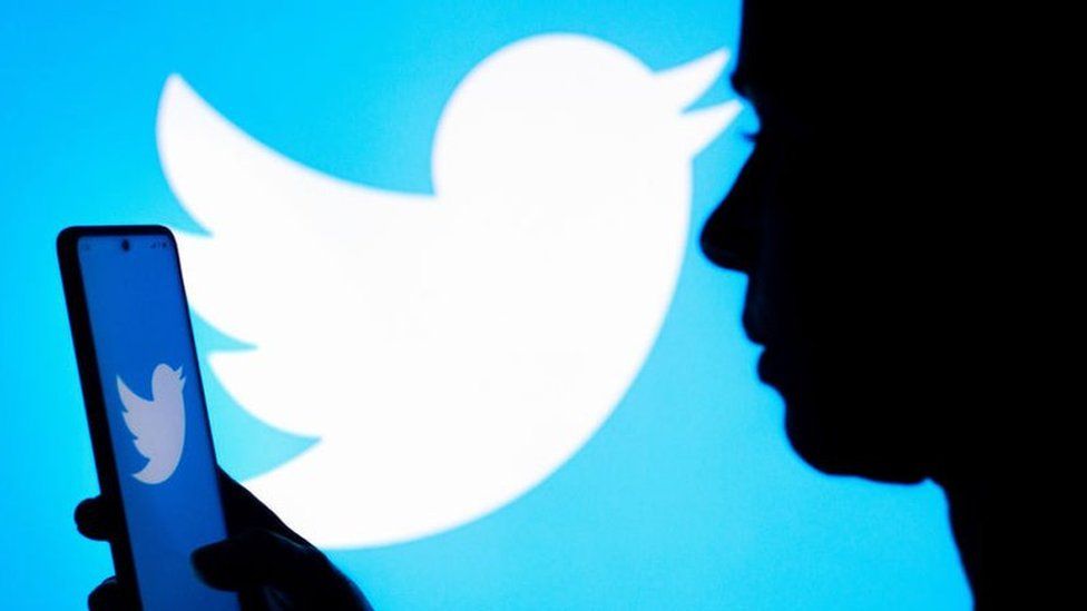 Έπεσε το Twitter: Εκατομμύρια χρήστες δεν μπορούν να έχουν πρόσβαση στο μέσο κοινωνικής δικτύωσης
