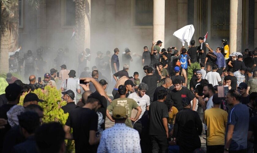 Κρίση στο Ιράκ: 15 διαδηλωτές νεκροί στην Πράσινη Ζώνη της Βαγδάτης – Έκκληση ΟΗΕ για «αποκλιμάκωση»