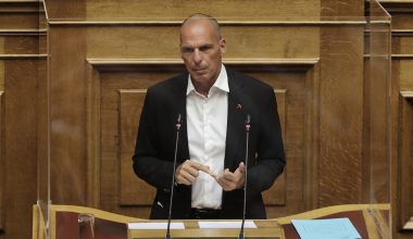 Γ.Βαρουφάκης: «Οι υποκλοπές ανέτρεψαν το σενάριο συγκυβέρνησης ΝΔ-ΠΑΣΟΚ με πρωθυπουργό τον Κυριάκο Μητσοτάκη»