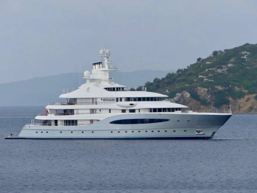 Στη Σκιάθο η υπερπολυτελής θαλαμηγός του Μεξικανού μεγιστάνα Αλμπέρτο Μπελέρες – Εντυπωσιακές εικόνες