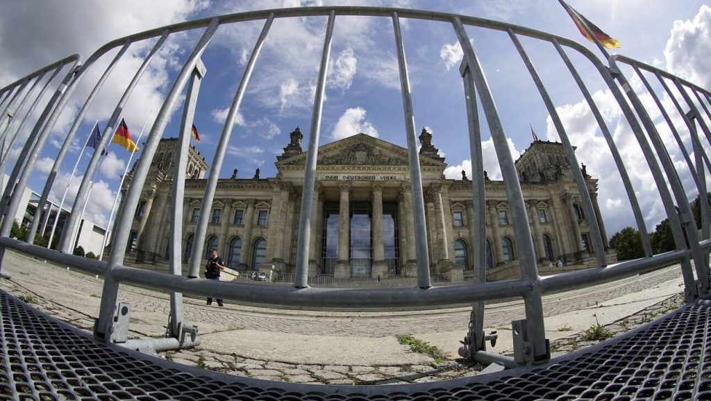 Κυνήγι μαγισσών στην Γερμανία: Έψαχναν αξιωματούχους του ΥΠΟΙΚ ως κατάσκοπους της Ρωσίας – Δεν βρήκαν τίποτα