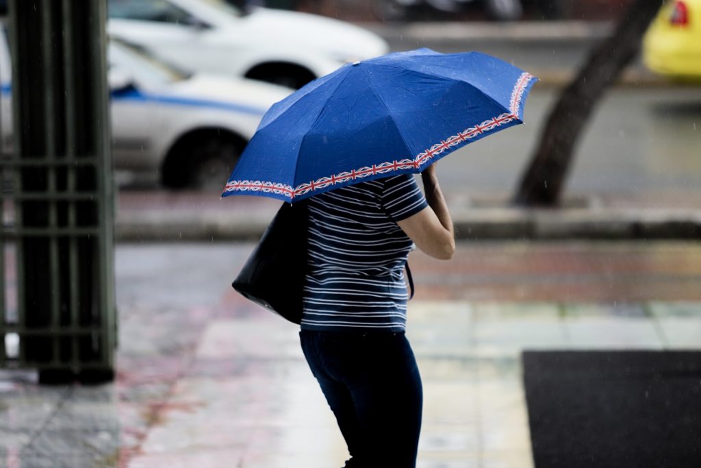 Άστατος ο καιρός σήμερα – Αναμένονται βροχές & καταιγίδες στην Αττική (χάρτες)