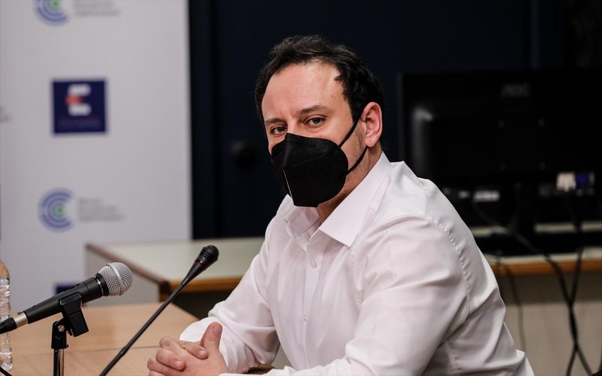 Γ.Μαγιορκίνης: «Θα υπάρξει αύξηση της μεταδοτικότητας στα μέσα Οκτωβρίου – Πιθανότητα να δούμε νέο στέλεχος»