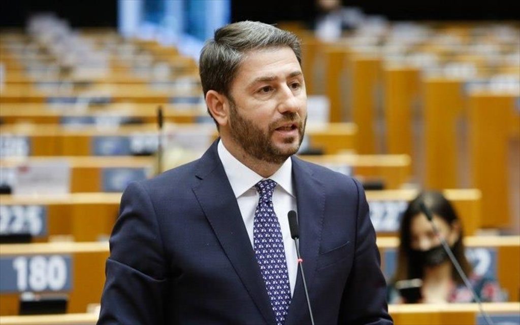 Ν.Ανδρουλάκης για Κ.Μητσοτάκη: «Προσπάθησε να παρακολουθήσει το τηλέφωνό μου για να με εκβιάζει»