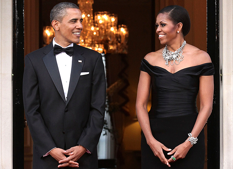 Το ζεύγος Ομπάμα: Επιστρέφει στον Λευκό Οίκο για την παρουσίαση των επίσημων πορτρέτων τους