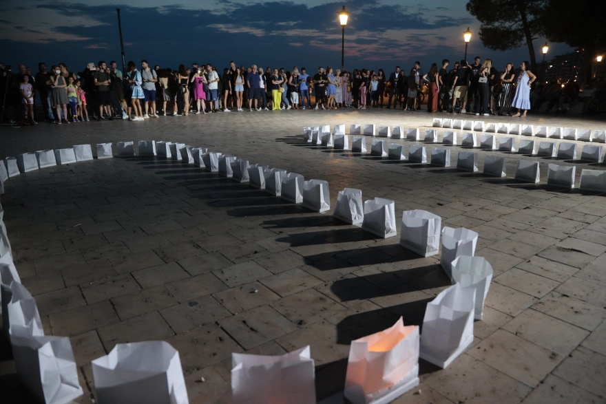 Θεσσαλονίκη: Συγκλονιστικές εικόνες για τα 100 χρόνια από τη Μικρασιατική καταστροφή (φωτό)