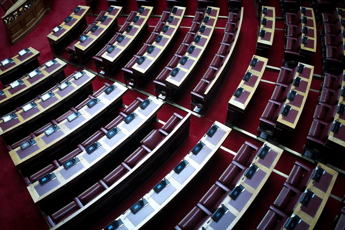 ΣΥΡΙΖΑ: «Βατερλώ της ΝΔ στην Επιτροπή Θεσμών και Διαφάνειας»