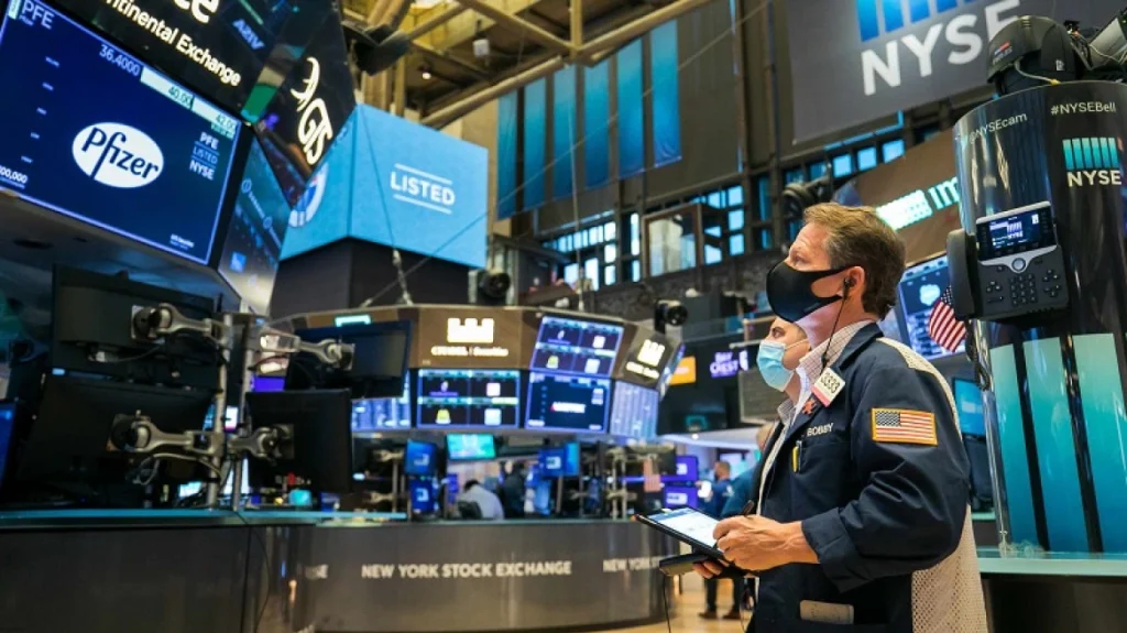 Wall Street: «Έσβησε» απώλειες 290 μονάδων ο Dow Jones – Στο «κόκκινο» ο Nasdaq