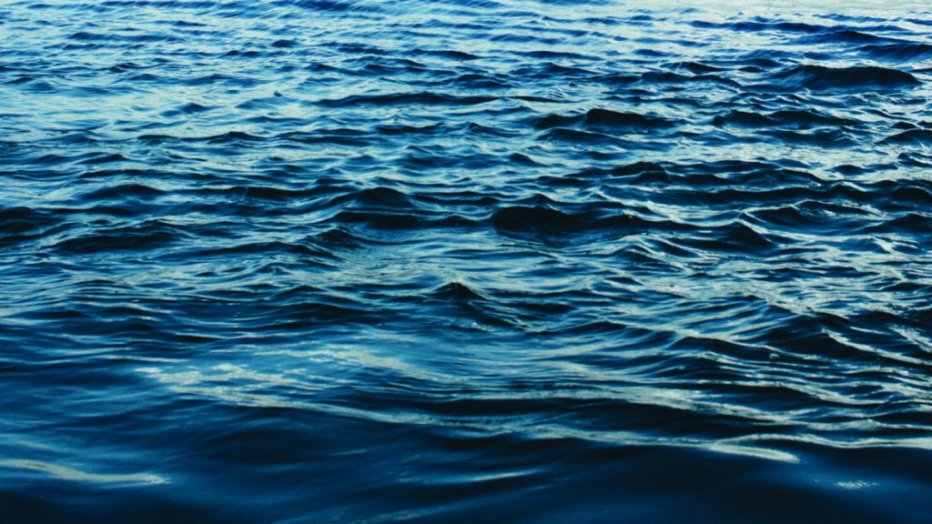 Θαλασσινό νερό: Δεν φαντάζεστε πόσες ασθένειες ή παθήσεις θεραπεύει