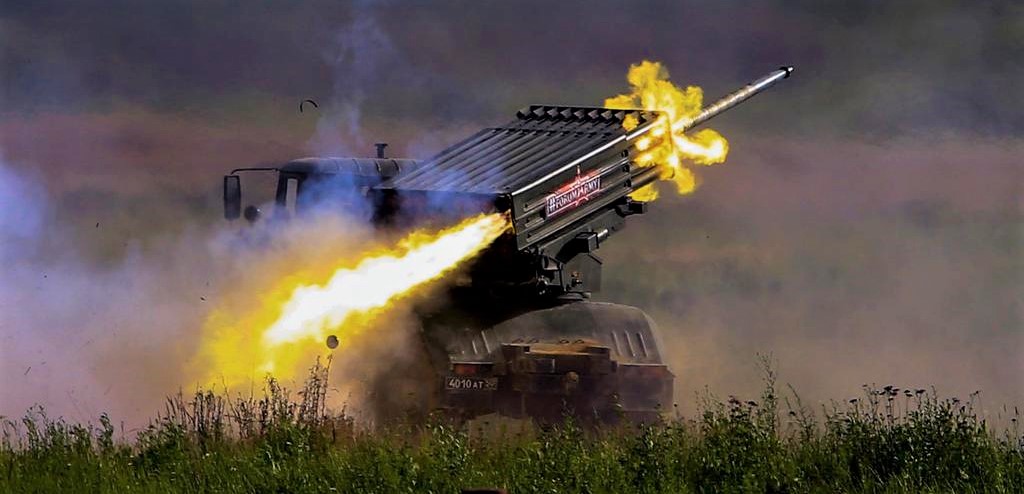 Χερσώνα: Εικόνες τρόμου και φρίκης από το κάψιμο των ουκρανικών Ταξιαρχιών – Οι Ρώσοι χρησιμοποίησαν βόμβες FOAB