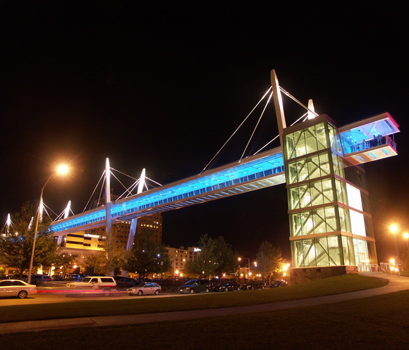 Εντυπωσιακές εικόνες: 10+2 συναρπαστικές γέφυρες σε κτήρια (φωτο)