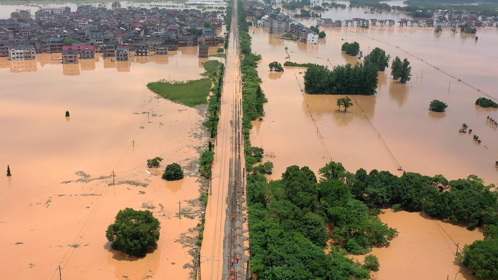 Κλιματική αλλαγή: Οι ασφαλιστικές εταιρείες πνίγονται στις πλημμύρες