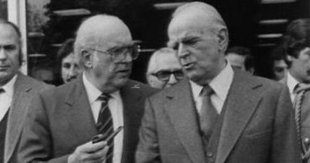 ΝΔ και ΠΑΣΟΚ ιδρύθηκαν το 1974 αλλά οι σημερινές τους εκδοχές δεν έχουν καμία σχέση με τα αρχικά κόμματα