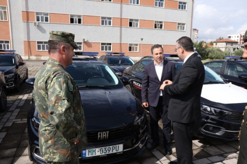 Η Τουρκία δώρισε 40 οχήματα & λεωφορεία στις ένοπλες δυνάμεις της Αλβανίας