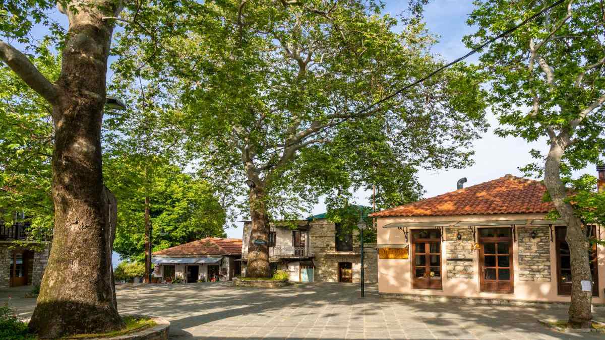 Εκδρομή τον Σεπτέμβριο; – Τρία πανέμορφα ορεινά χωριά που αξίζει να επισκεφθείτε