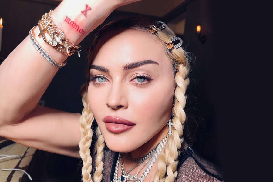 Madonna: Νέο της τατουάζ και το αινιγματικό μήνυμα – «Σε όλες τις μητέρες ραγίζει η καρδιά»