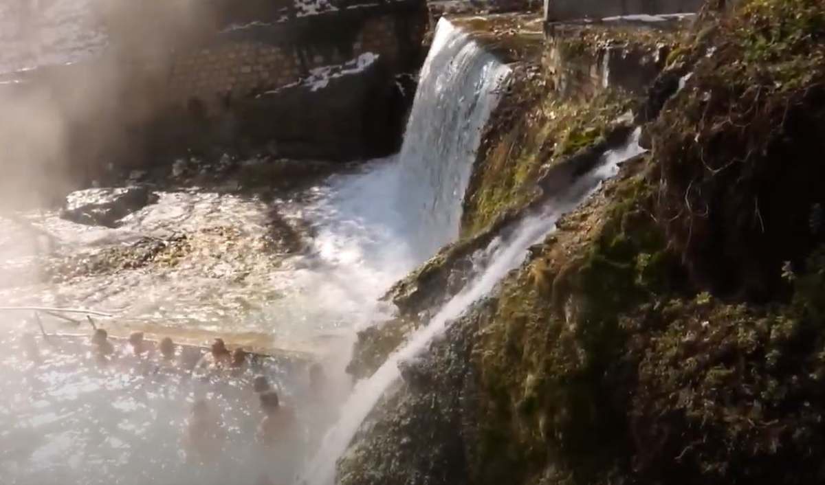 Λουτρά Πόζαρ: Βουτιές κάθε εποχή του χρόνου στις διάσημες ιαματικές πηγές