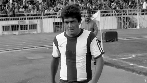 Ολυμπιακός: Πέθανε σε ηλικία 68 ετών ο παλαίμαχος Ουρουγουανός Ραφαέλ Περόνε