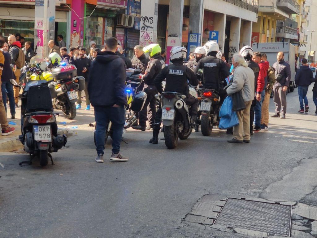 Τραγική η κατάσταση στο κέντρο της Αθήνας: Έξαλλοι αλλοδαποί καταδιώκουν άλλους αλλοδαπούς