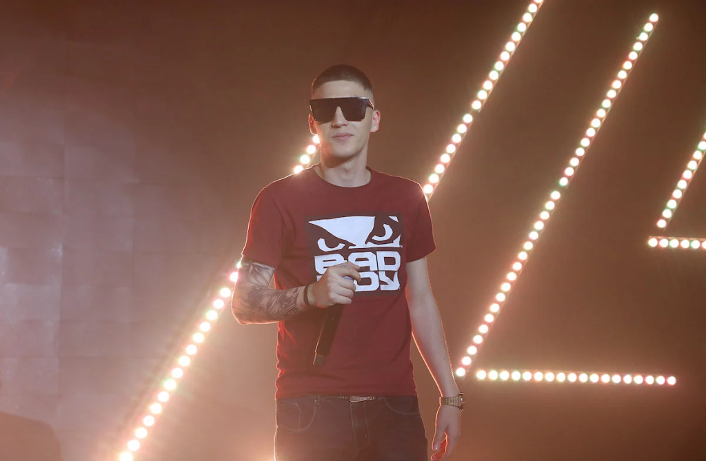 Εξιτήριο από το νοσοκομείο πήρε ο τράπερ Trannos: Οι πρώτες του δηλώσεις – «Θέλει προσοχή ο δρόμος» (βίντεο)