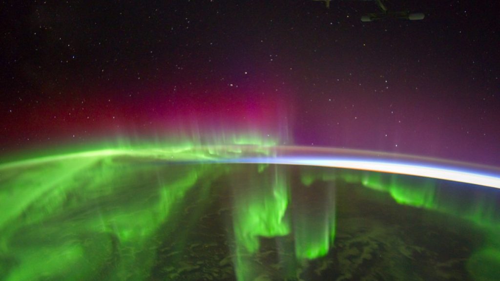 Εντυπωσιακές εικόνες: Το βόρειο Σέλας όπως το βλέπουν οι αστροναύτες του ISS (βίντεο)
