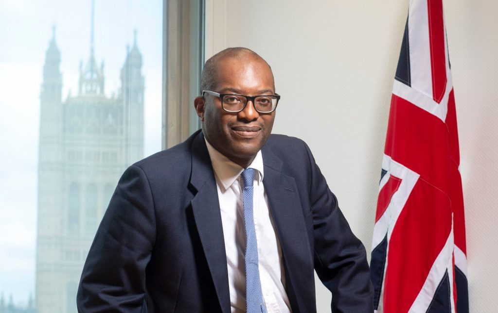 Βρετανία: Nέος υπουργός οικονομικών ο Κουάσι Κουαρτένγκ