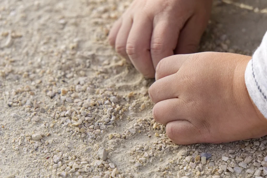 Ραφήνα: Παιδί έπαιζε στην άμμο και ξέθαψε ανθρώπινο κρανίο