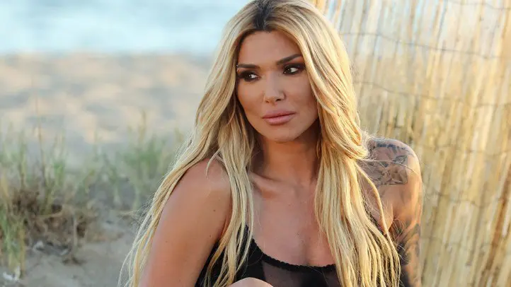 Ελεύθερη ξανά το «κορμί» Αγγελική Ηλιάδη – «Έληξε» ο έρωτάς της με παίκτη της Φάρμας