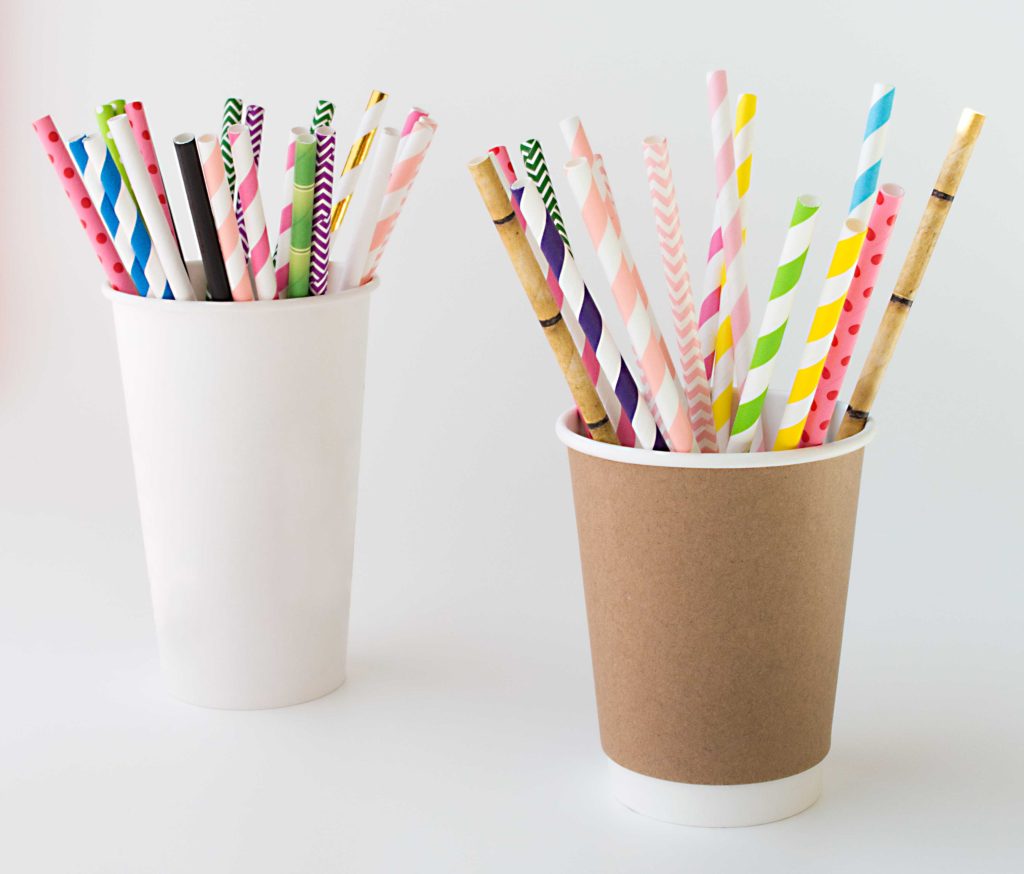 Ολλανδία – Φινλανδία προειδοποιούν: Κίνδυνος πνιγμού από τα χάρτινα καλαμάκια