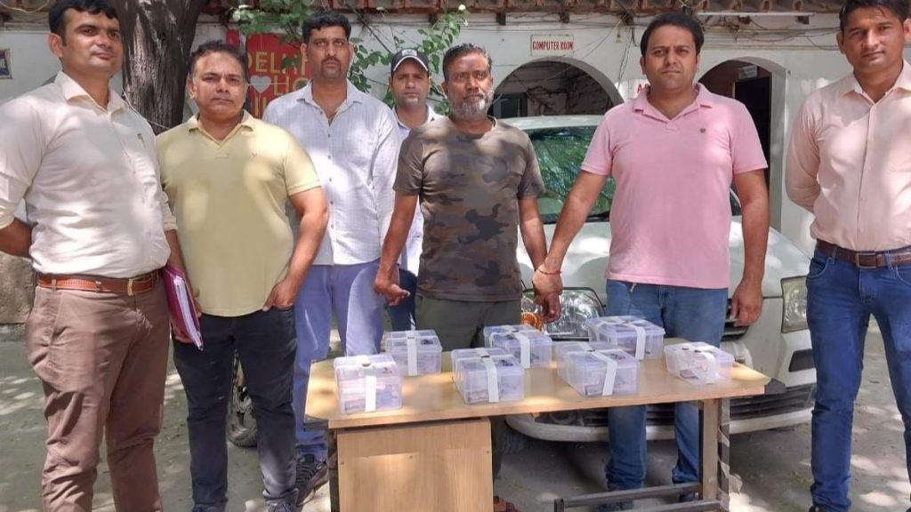 Ινδία: Συνελήφθη ο μεγαλύτερος κλέφτης αυτοκινήτων παγκοσμίως