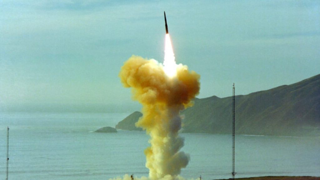 ΗΠΑ: Προγραμμάτισαν δοκιμαστική εκτόξευση διηπειρωτικού βαλλιστικού πυραύλου