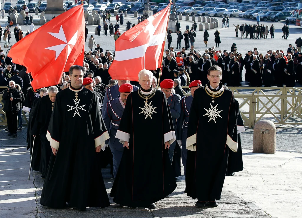 Ο Πάπας Φραγκίσκος διέλυσε το «Τάγμα των Ιπποτών  της Ιερουσαλήμ της Ρόδου και της Μάλτας»