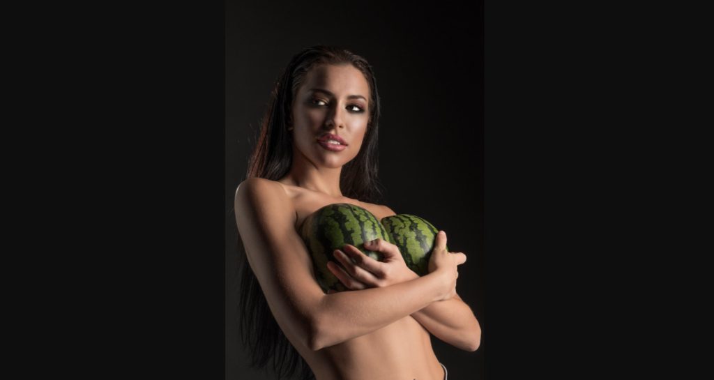 «Τραβάει τα μαλλιά της» η εταιρεία που εμπιστεύθηκε την Ε.Στεριανού να την προωθήσει: Το επικό λάθος! (φωτό)