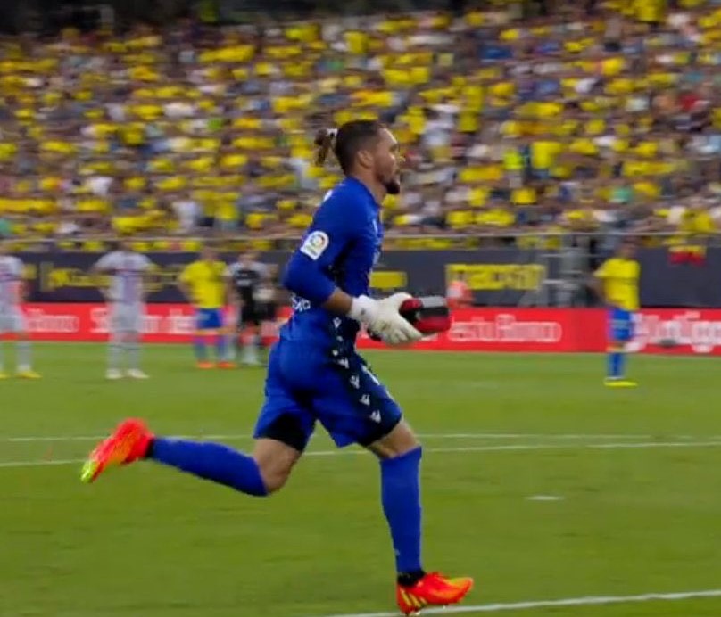 Κάντιθ – Μπαρτσελόνα: Διακοπή στο 81′ για ιατρικό πρόβλημα οπαδού στις κερκίδες