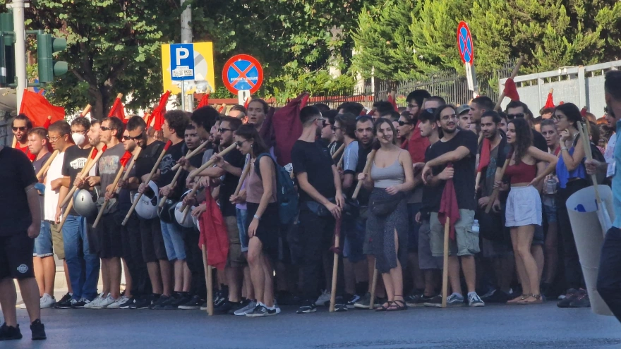 86η ΔΕΘ: Σε εξέλιξη συγκεντρώσεις και πορείες στο κέντρο της Θεσσαλονίκης (φώτο)