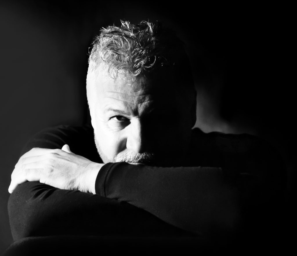 Σπύρος Πετρουλάκης: Εξιτήριο για τον συγγραφέα του «Σασμού» μετά τη νοσηλεία του στο νοσοκομείο