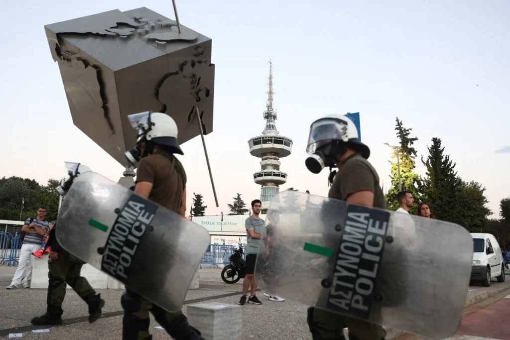 Θεσσαλονίκη: Ολοκληρώθηκαν οι συγκεντρώσεις διαμαρτυρίας στο κέντρο της πόλης χωρίς επεισόδια