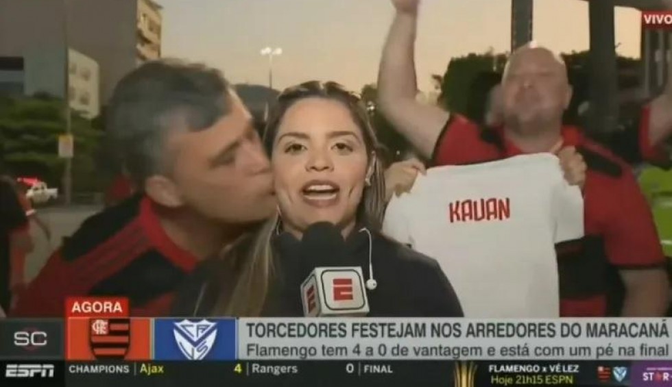 Βραζιλία: Οπαδός φίλησε στον «αέρα» ρεπόρτερ του ESPN – Αποκλείστηκε από τα γήπεδα και συνελήφθη